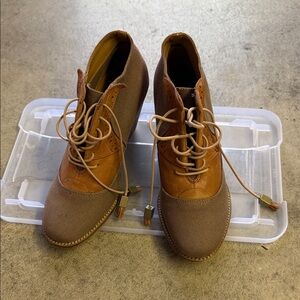 Brand new Anthropologie Brown and Tan Women's Oxford Shoes